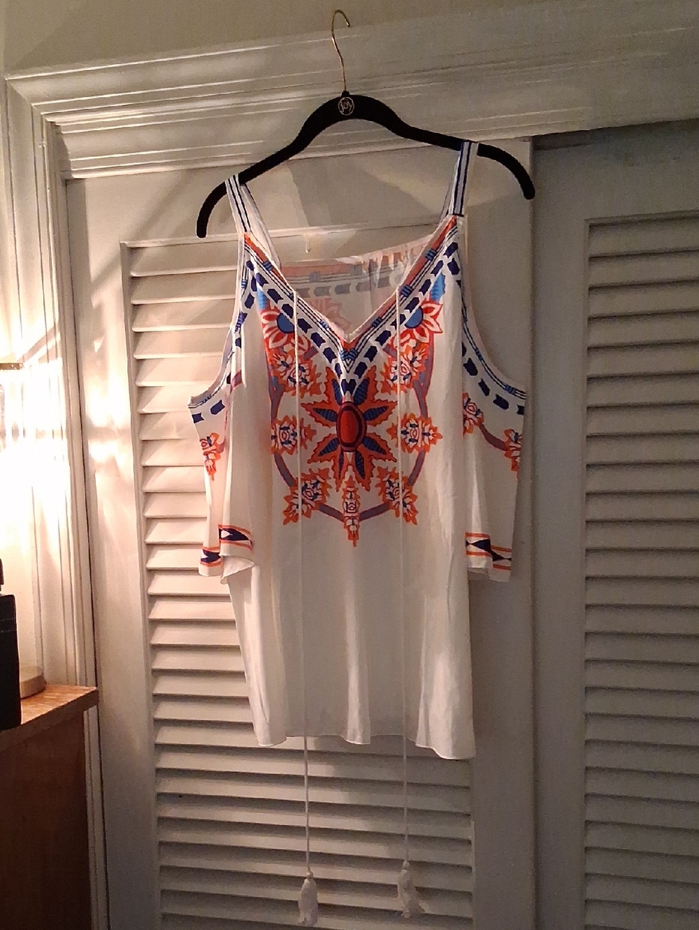 No Brand - White Cold-Shoulder Embroidered Boho Blouse with Orange & Blue Motif